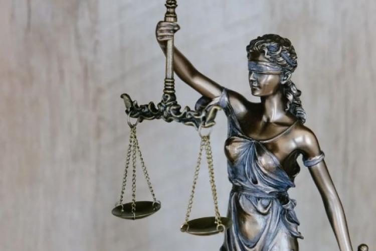 R&eacute;f&eacute;r&eacute; &laquo; avant-dire droit &raquo; et autorit&eacute; de la chose jug&eacute;e