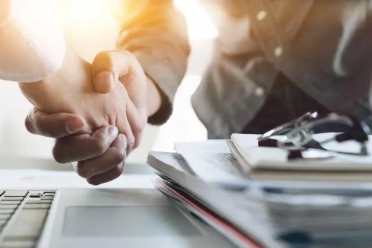 Si vous souhaitez acqu&eacute;rir un fonds de commerce, assurez-vous d&rsquo;obtenir les attestations d&rsquo;absence de dettes